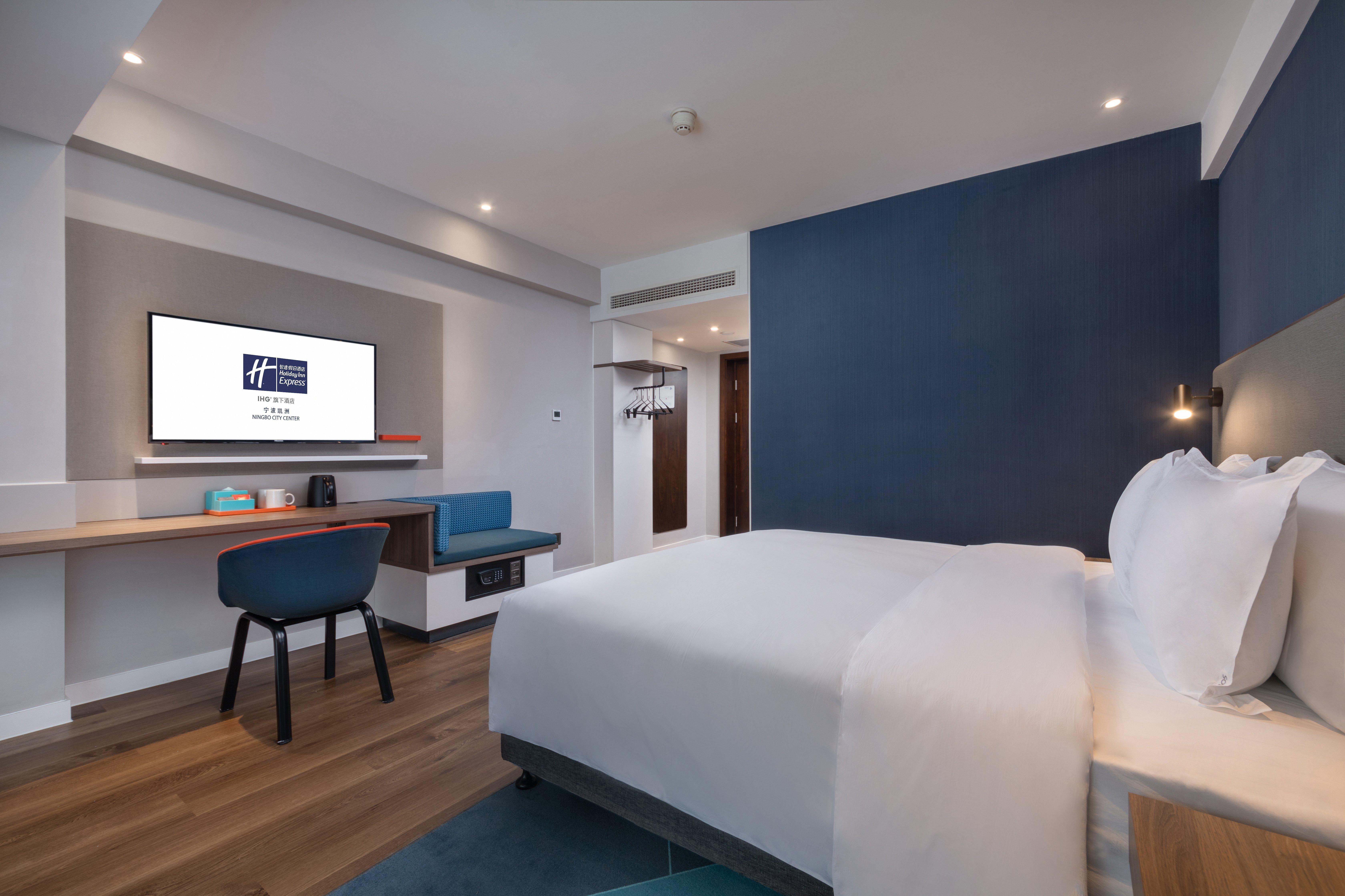 Holiday Inn Express Ningbo City Center By Ihg Exterior photo