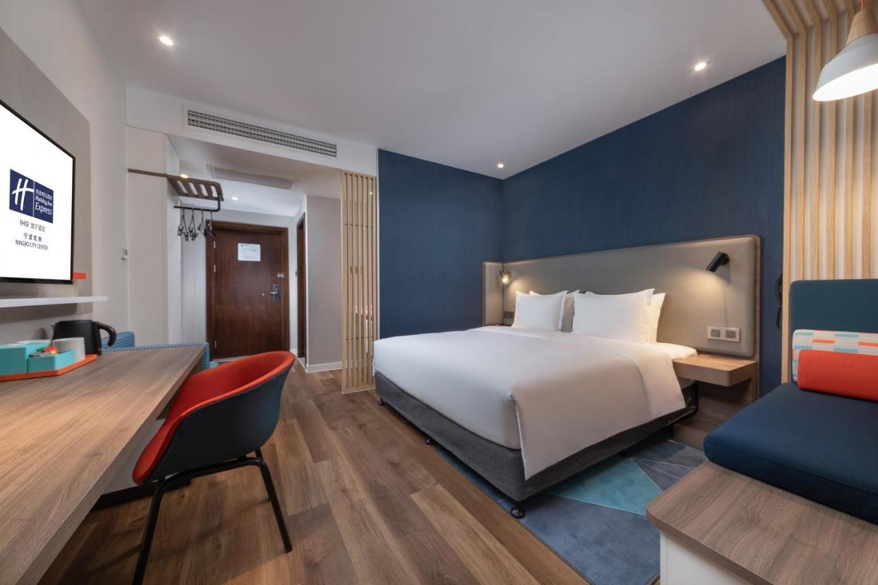 Holiday Inn Express Ningbo City Center By Ihg Exterior photo